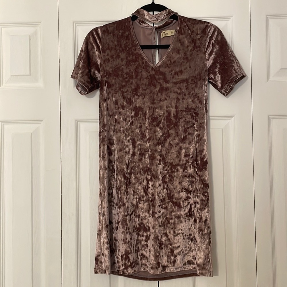 Hollister Choker Velvet Dress
